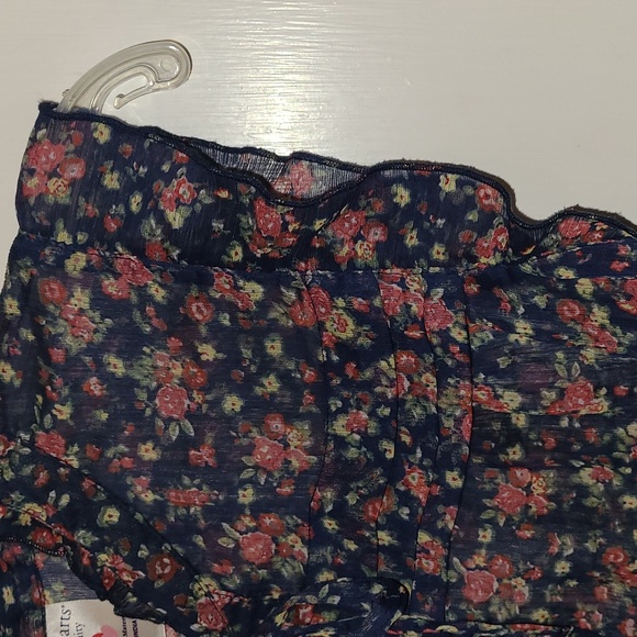 🤰Two Hearts Blouse🤰 - Picture 6 of 10